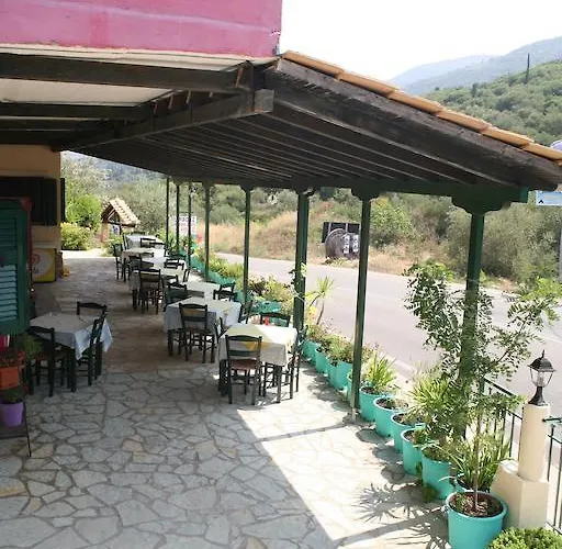 Marathes شقة فندقية 4*