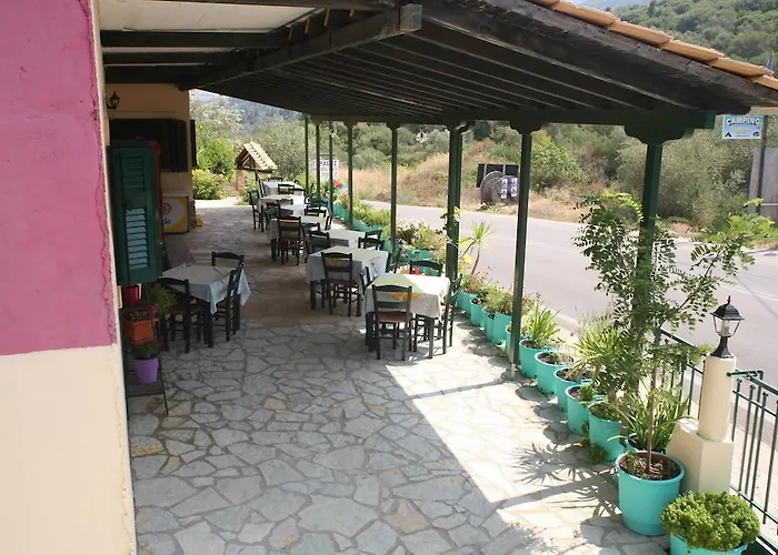 Marathes شقة فندقية 4*