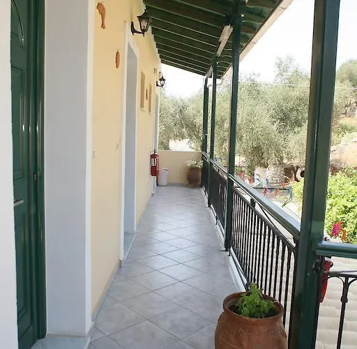 شقة فندقية Marathes 4*