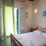 شقة فندقية Marathes 4*