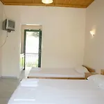 شقة فندقية Marathes 4*