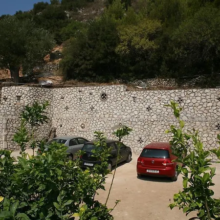 Apart-hotel Marathes