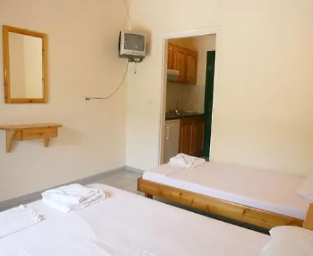 Aparthotel Marathes Studios *