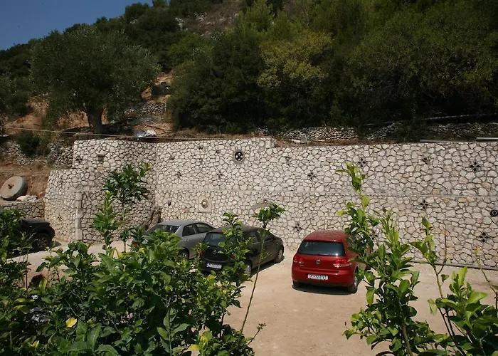 Apart-hotel Marathes